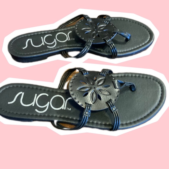 Black strap he flat sandals by sugar, brand new in box - Picture 2 of 4